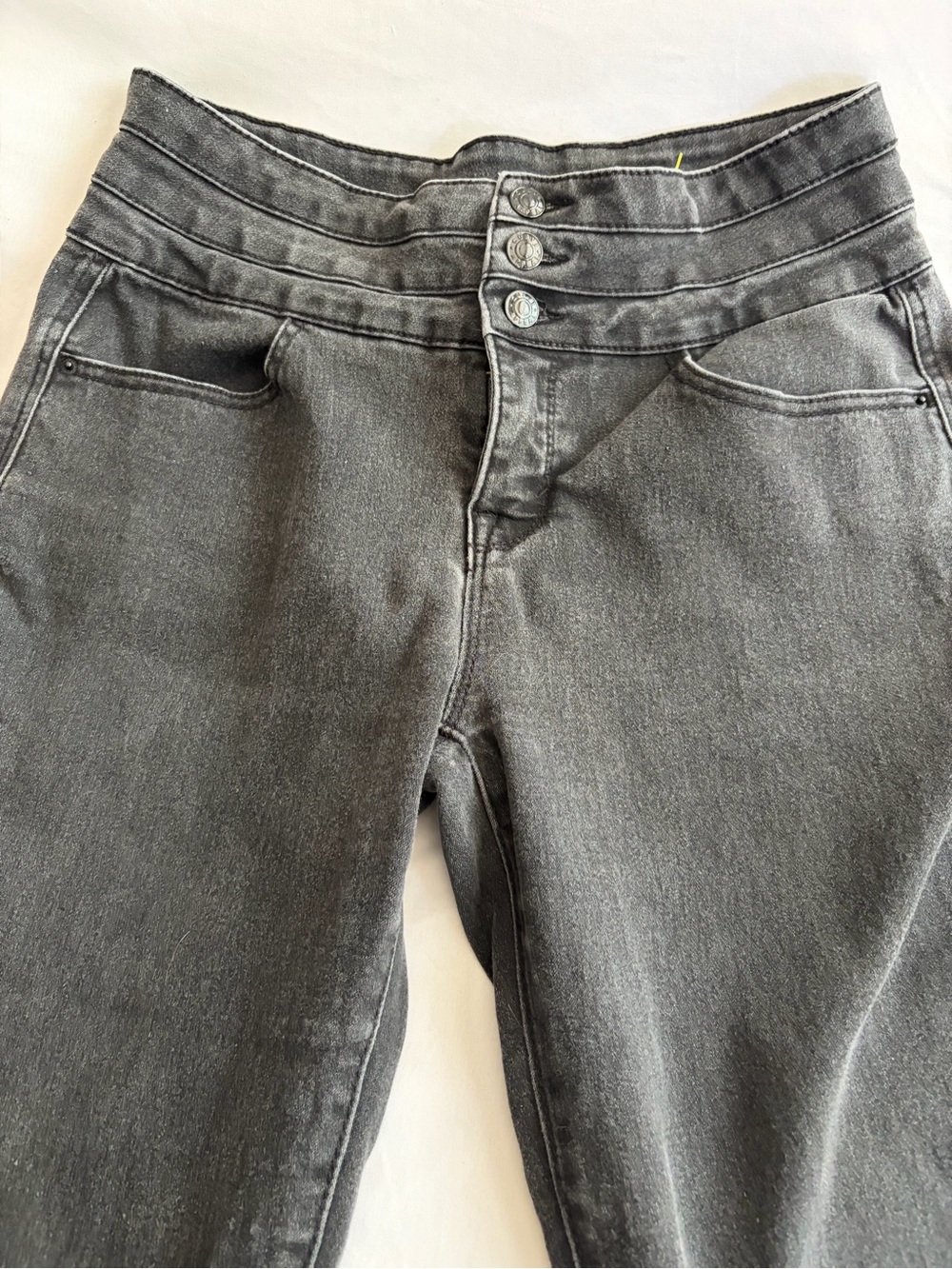 Curve Appeal High-Rise Gray Women’s Jeans with Triple-Button Waist Size 8/29